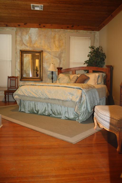 Crystal River Inn San Marcos Room photo